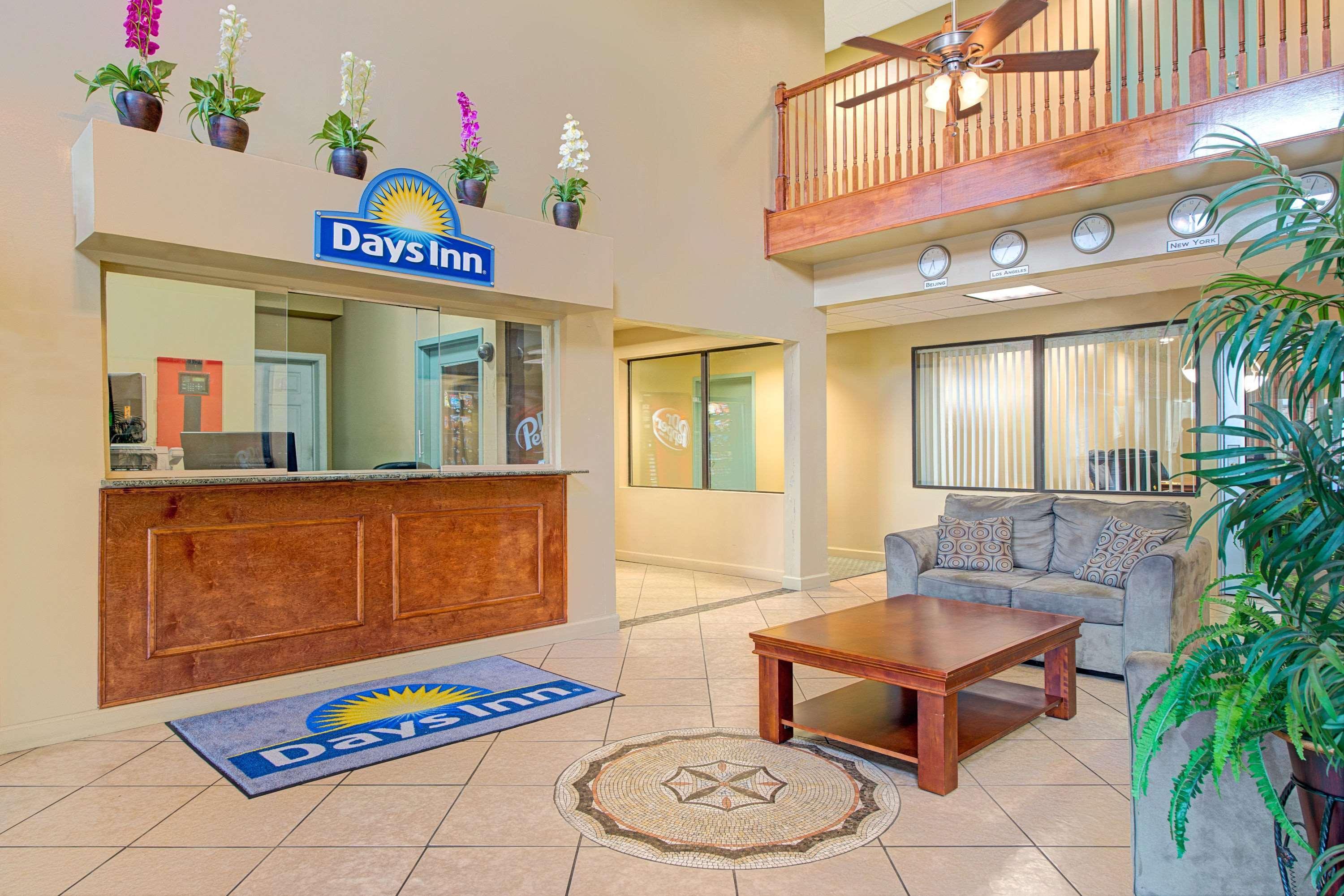 Days Inn By Wyndham Downtown St. Louis Εξωτερικό φωτογραφία