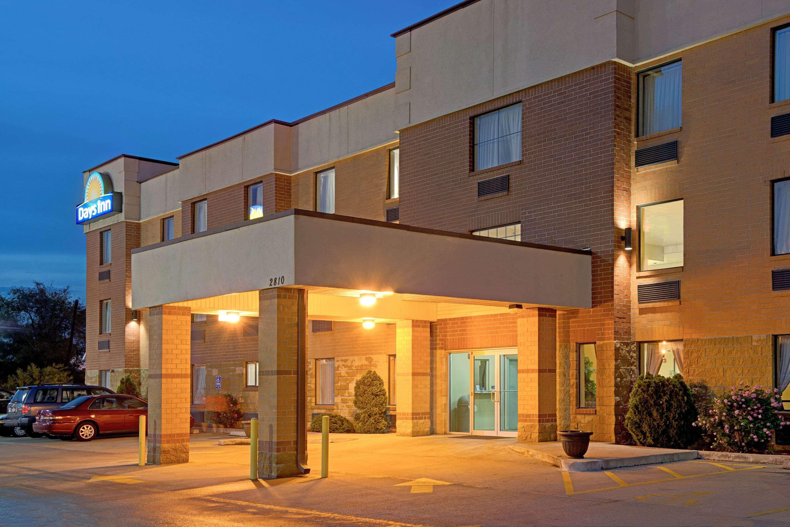 Days Inn By Wyndham Downtown St. Louis Εξωτερικό φωτογραφία